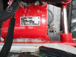 Takeuchi TB 235 mit POWERTILT + hydr. SW