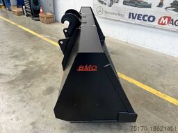 BMO Erdschaufel / Schaufel / Magni / 2.500 / NEU