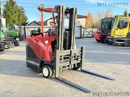 Combilift C3000CB GAS TRIPLEX 4900 FREE-LIFT