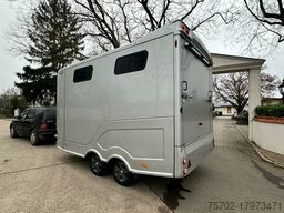 Steinsberger 3-Pferdeanhänger XXL Pferdeabteil