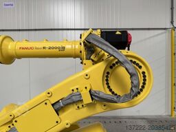 FANUC R-2000iB/210F