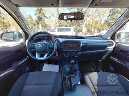 TOYOTA Hilux Double Cab Duty 4x4