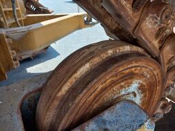 CAT D6T LGP (Abu Dhabi)