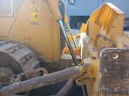 Komatsu D155A-6R (4 pcs available in Abu Dhabi)