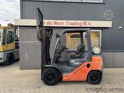 TOYOTA 02-8FGF25 Triplo 470 Freelift / Sideshift / LPG 2010