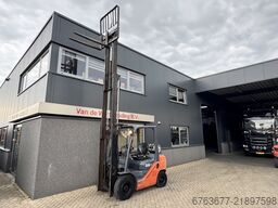 TOYOTA 02-8FGF25 Triplo 470 Freelift / Sideshift / LPG 2010