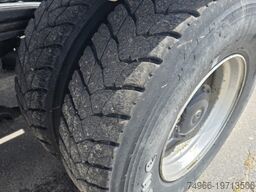 MAN MAN 26 403 F2000 Abrollkipper Meille 6X4