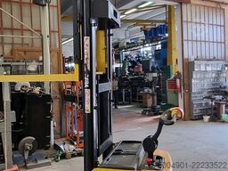 Yale MS 15X-42