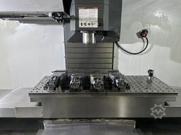 HAAS VF-4SS vertical machining center