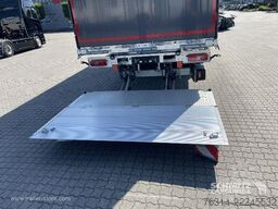 Schmitz Cargobull Curtainsider Standard Ladebordwand Getränke