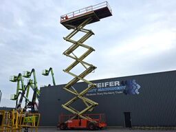 Holland Lift G-300DL30/S Diesel, 4x4x4 Drive, 33.5m Working Hei