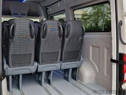 MAN MAN TGE 9 Sitzer Airlineboden Handicap Crafter