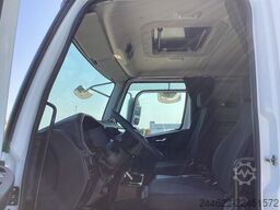 Ford Ford 4x2 Road 1833 Low Roof Sleeper Cab
