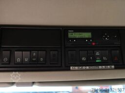 Volvo FM 420 6x2 Bak + Dhollandia klep 1500 kg + Aanh...