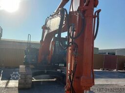 Hitachi ZX220LC (Abu Dhabi)