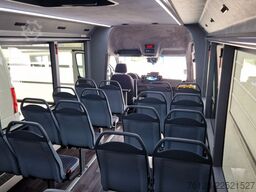 MERCEDES-BENZ 30 Sitzer Schul- Transferbus 519 Vorlauffahrzeug