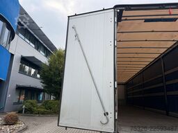 SCHMITZ CARGOBULL SCS 24/L - 13.62, XL, Daimler, Getränke