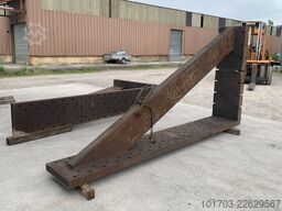 Equerres de bridage en fonte 4000 x 2000 x 575 mm