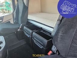 Mercedes-Benz Actros 2548