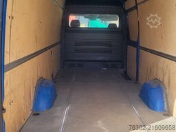 VW Crafter 35 extralang und hoch AHK Schal