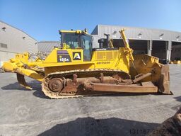 Komatsu D155A-6R (4 pcs available for sale in Abu Dhabi)