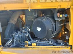Komatsu D155A-6R (4 pcs available for sale in Abu Dhabi)
