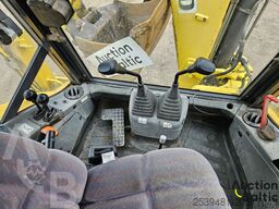 New Holland LB 110 B