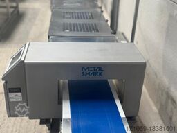 CASSEL SHARK Shark Aja metal detector checkweigher.