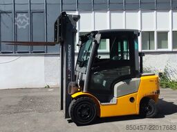 Jungheinrich DFG425 5.5m/ 610mh/ 4v