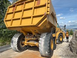 Caterpillar 740