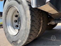 MAN 35.400 8x4 BB CH Betonmischer Liebherr 9 m³