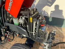Kubota STW40 Allrad Schlepper
