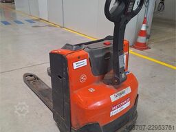 Toyota LWE200
