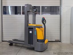 Jungheinrich EJC 216z 115 240 ZT