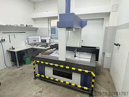 Mitutoyo Crysta Apex C 7106
