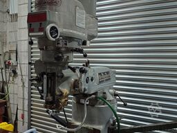 BRIDGEPORT 2HP Milling Machine