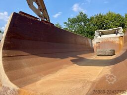 Fruehauf STEEL CHASSIS, STEEL DUMPER!   Full spring!  TO...