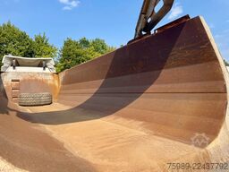 Fruehauf STEEL CHASSIS, STEEL DUMPER!   Full spring!  TO...