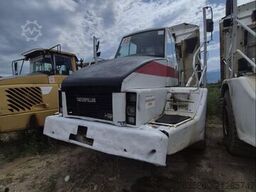 Caterpillar 735