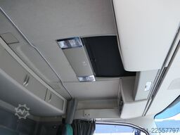 VOLVO FH 460 Tierfutter 4-kammer Silo X-Track Assist