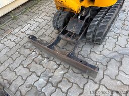 JCB 8008 CTS, 2020 BJ, 576 BH, 2 x Löffel