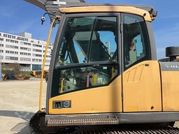 Volvo EC220DL