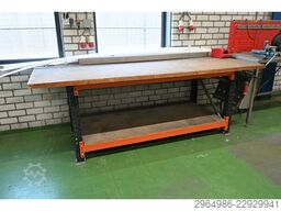  Industrial Workbench