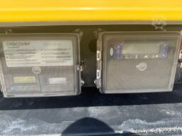 MERCEDES-BENZ 2540 LL 6x2/4 Kühlkoffer 8.2m LBW 2,5t  Carrier