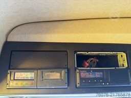 MERCEDES-BENZ 2540 LL 6x2/4 Kühlkoffer 8.2m LBW 2,5t  Carrier