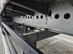 SCHMITZ SCB*S3T MOT 7/27 | 3 AXLES | SLIDING ROOF