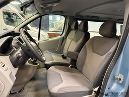 RENAULT Trafic 9 Sitze Klima 2.Hand PDC NAVI R-CAM AHK