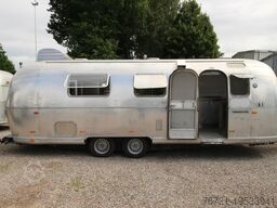 Airstream Land Yacht Overlander Catering + Foodtrailer