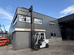 NISSAN YG1F2A35U Triplo 515 Freelift / Sideshift / 4e Fun