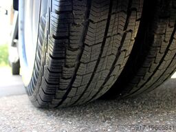 MERCEDES-BENZ Sprinter 515 TK Kiesling Tür R + L, -10°C